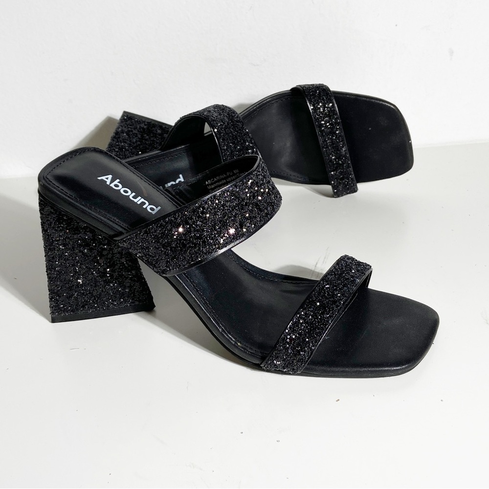 Abound Black Glitter Sandals - Picture 2 of 8